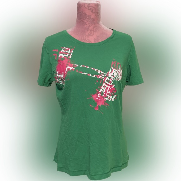 UNDER ARMOUR SHIRT Heat-gear , Semi-fitted Size Med, Grab it ASAP , Perfect Buy - Picture 2 of 10